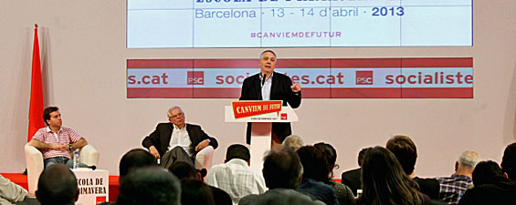 Navarro, este domingo, dirigiéndose a los asistentes a la Escuela de Primavera del PSC (foto: socialistes.cat).