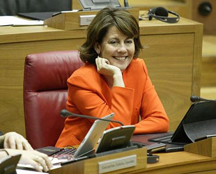 Barcina, durante la sesión de la moción de censura (foto: Parlamento autonómico de Navarra).